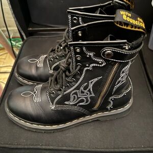 Doc Martens Gothic Americana